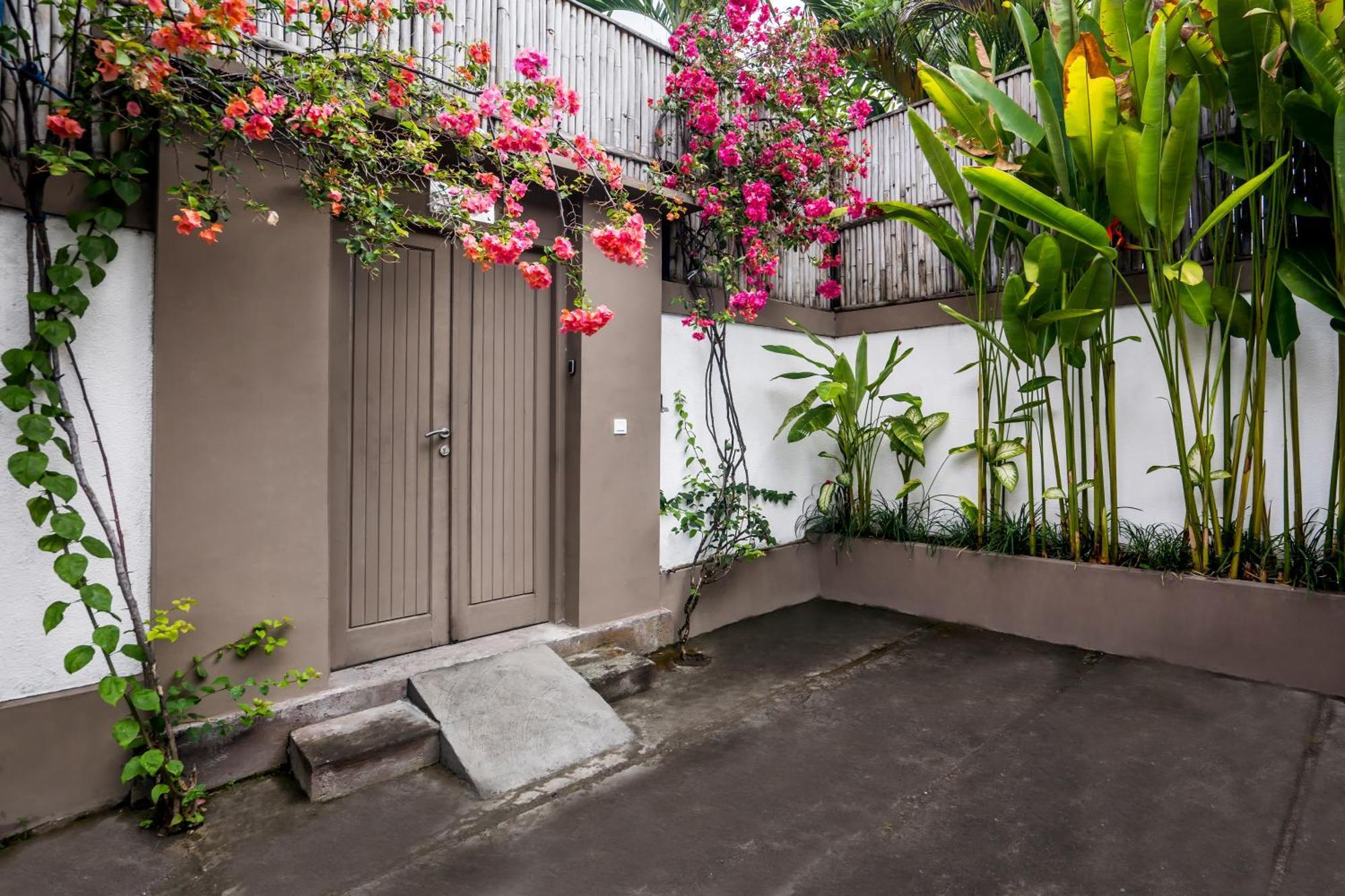 Villa Moju Canggu By Alfred In Bali Exterior photo